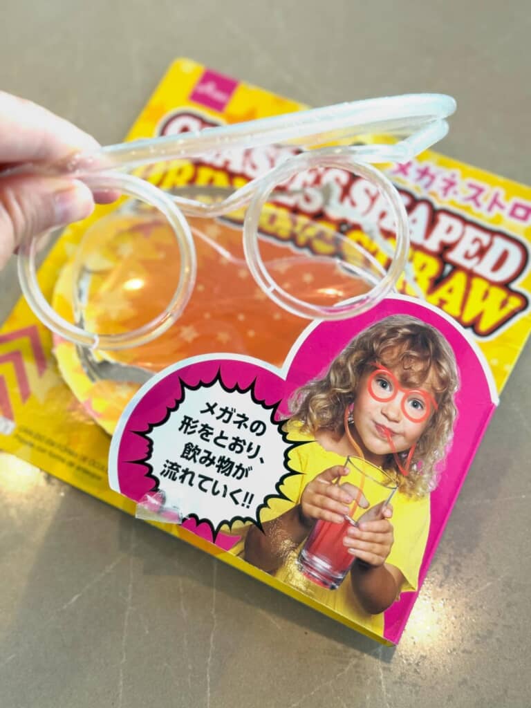 子どもと楽しみながら飲むためのアイテム
