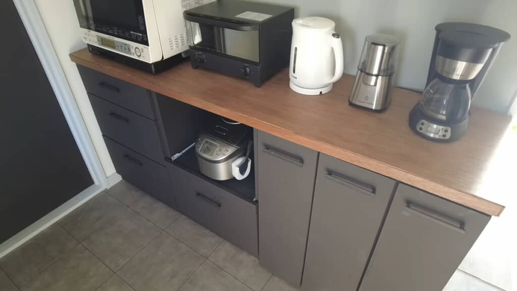 今風の食器棚に変身！