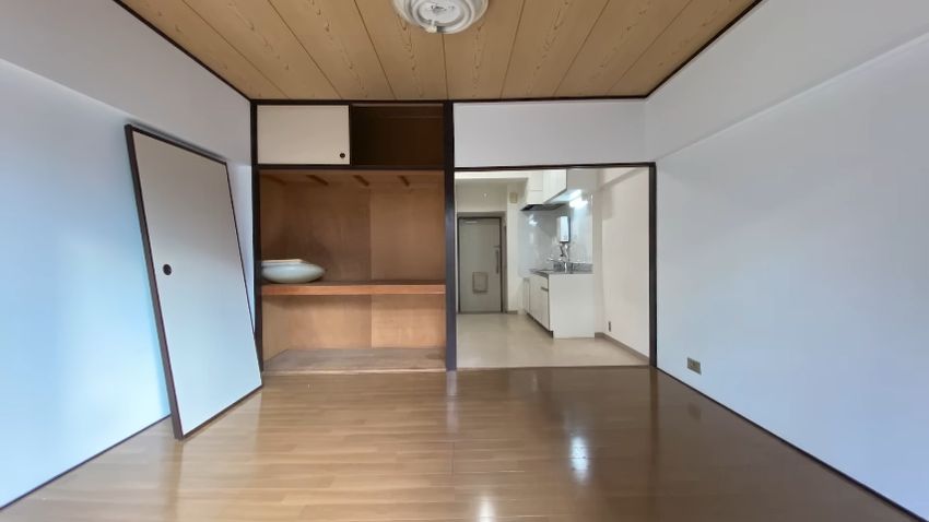 DIYで改装する前の6畳の部屋