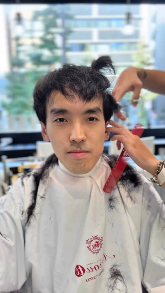 再びサイドをカット