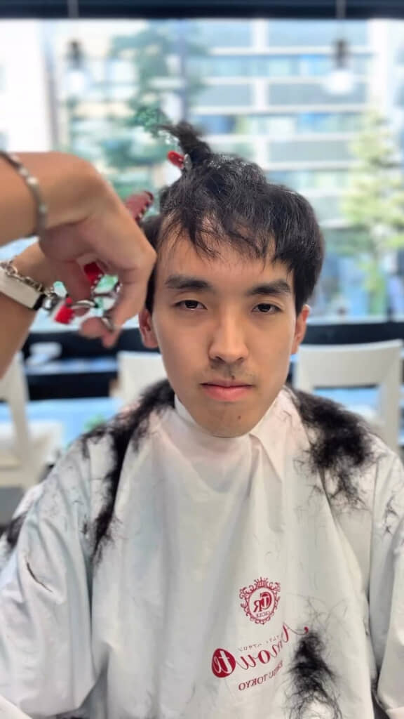 全体のシルエットを整えたら……