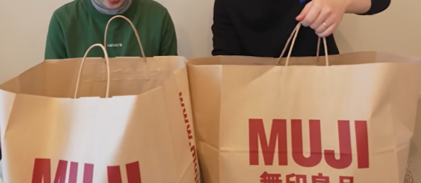 「3000円もお得に買い物できたね」→無印良品で“爆買い”した夫婦、秋冬にぴったりなアイテムに「私も毛布買いました〜！」「リピしようと思います！」（1/6） | ライフスタイル ねとらぼ