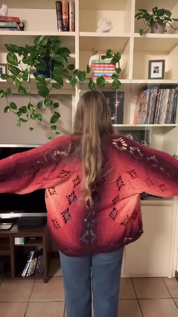 完成した編み物を後ろからとったもの