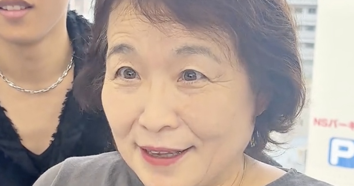 孫の七五三のため「キレイなおばあちゃん」になりたい女性→美容師に任せたら……「こんなに若返るの!?」　衝撃の大変身に反響（1/3） | 美容 ねとらぼ