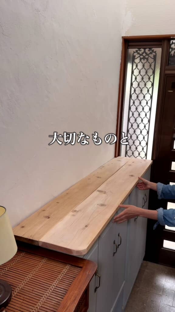 手持ちの木材を天板として流用