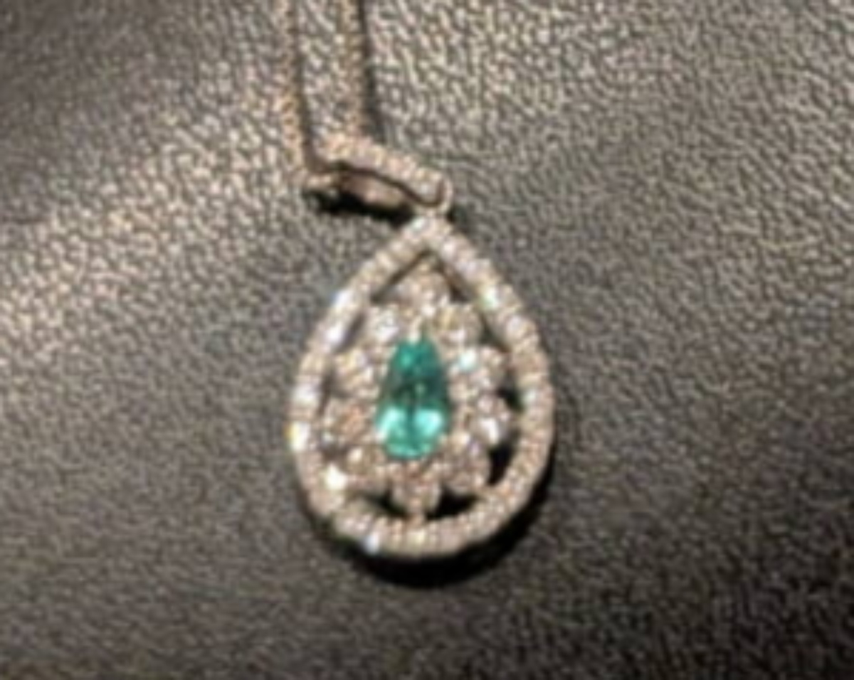 7歳娘、ママと自分のネックレスを見比べると……　放った“衝撃の一言”が「ナイフより刺さる」「貴族なんよ」と455万表示（1/3） | 育児 ねとらぼ