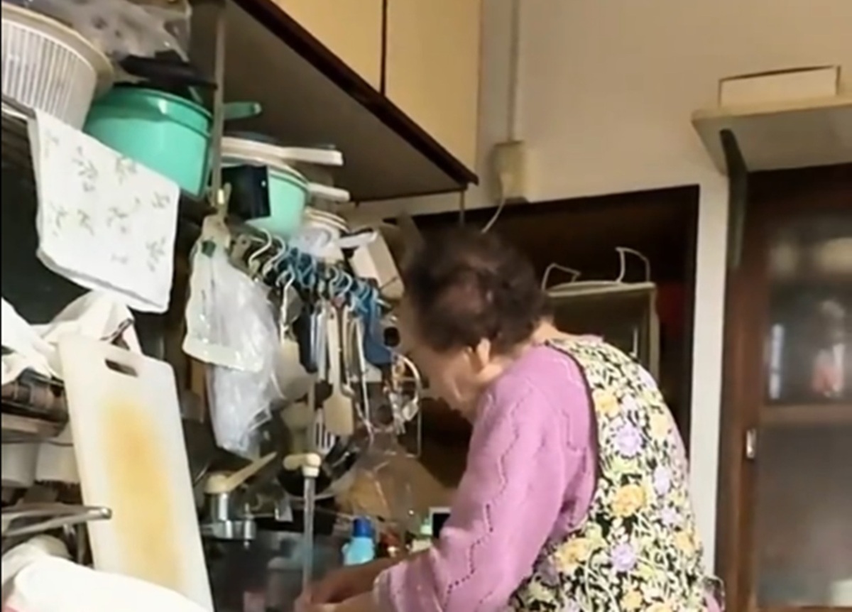 102歳の現役美容部員、朝ごはん作りをのぞくと……　驚きの光景に「もう尊敬しかない」「こんな豪華な朝ごはんたべたことない」「俺より朝食っててすげぇ」（1/3） | ライフスタイル ねとらぼ