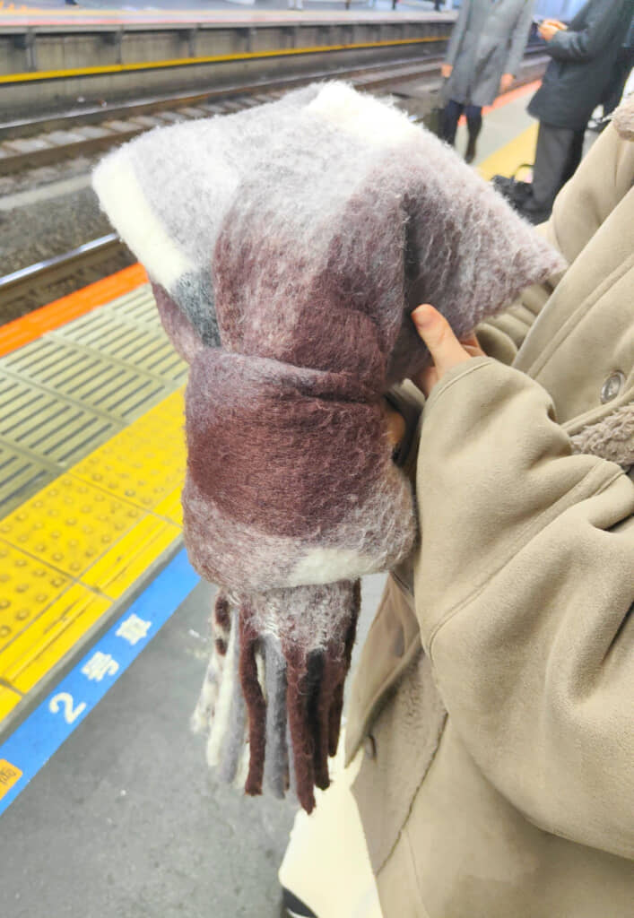 マフラーの見た目が完全にイカになってる……！