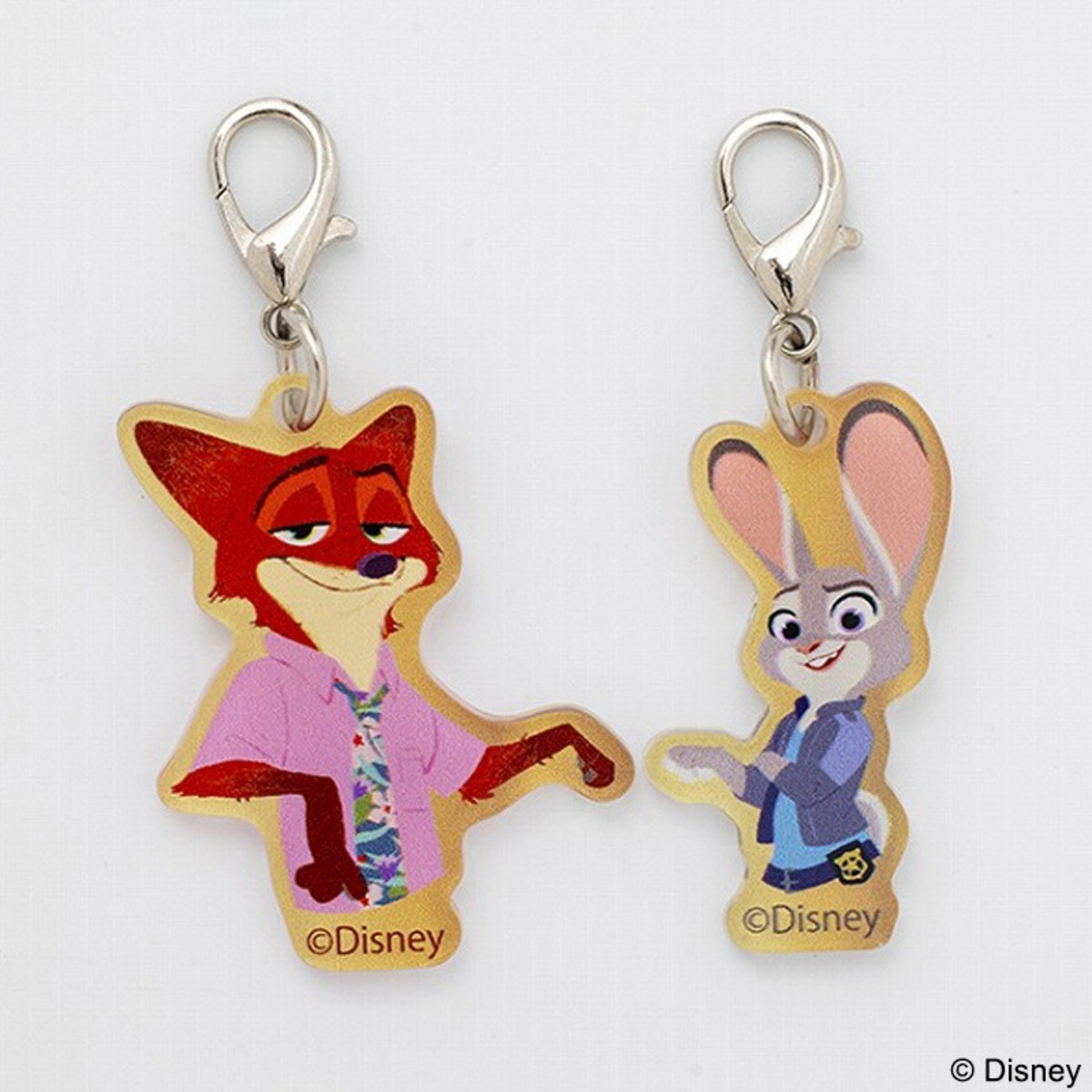 ジュディとニックがグータッチ！」ズートピアの“相棒ポーチ”が悶絶ものと話題 「チャームが天才の所業なのよ…！」「ニックの表情たまらん」「わあああかわいすぎる」（2/2）  | ファッション ねとらぼリサーチ：2ページ目