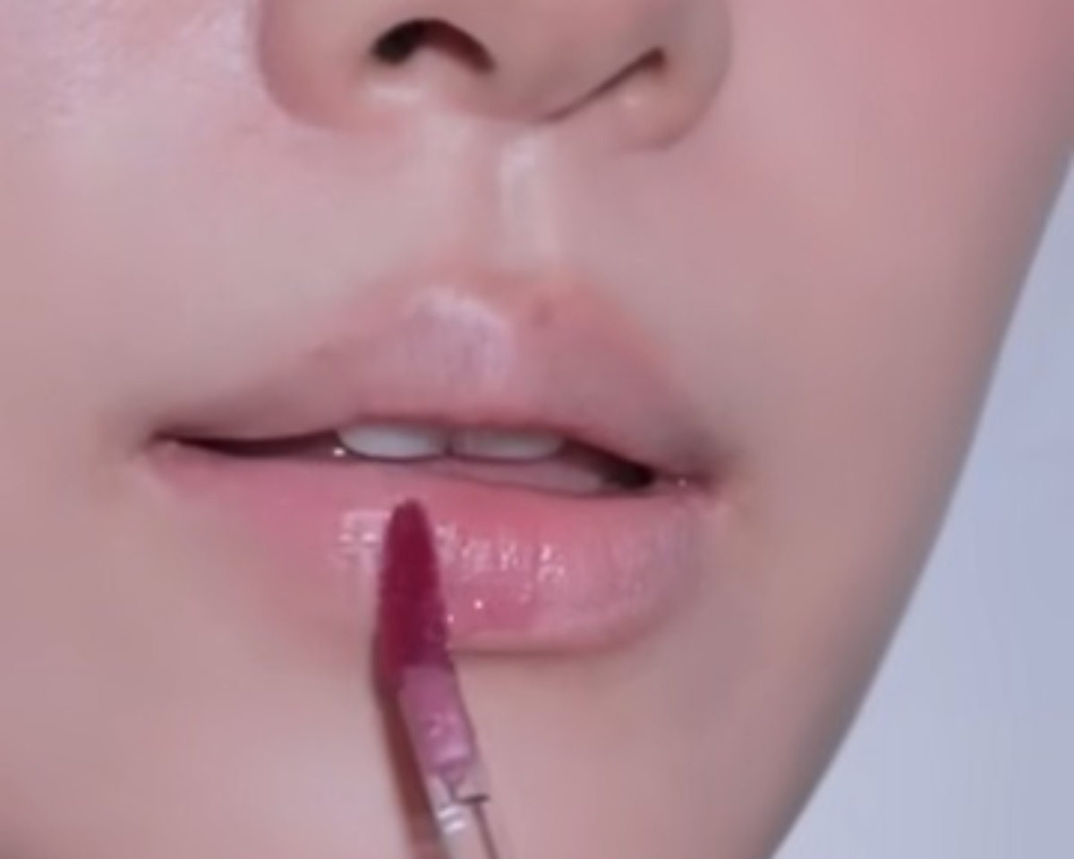 今さら聞けない“リップの塗り方”プロのスゴ技が142万再生　「てて天才すぎん!!?」「そんなコツが」「目から鱗でした」（1/3） | 美容 ねとらぼ