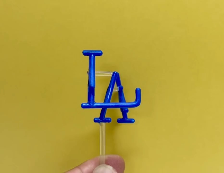 こちらもパッと見は「LA」