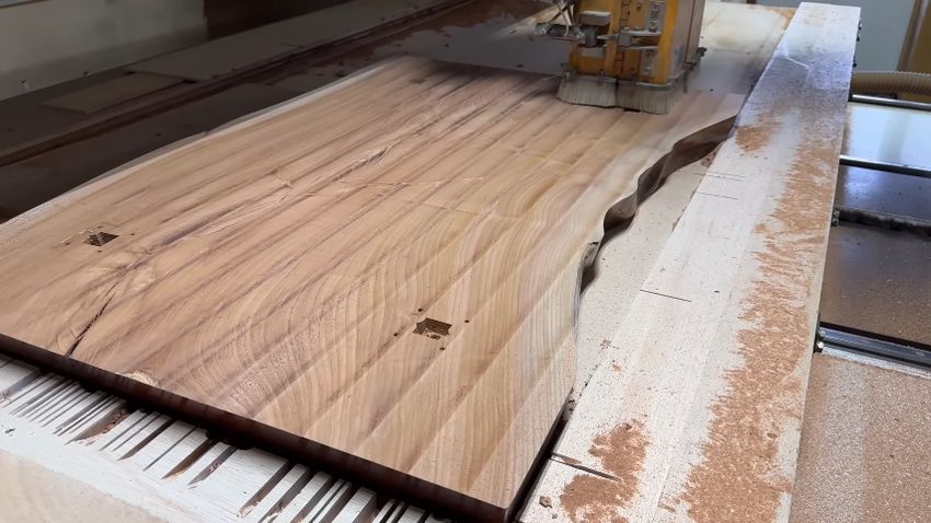 キレイに削られて平らになった裏面