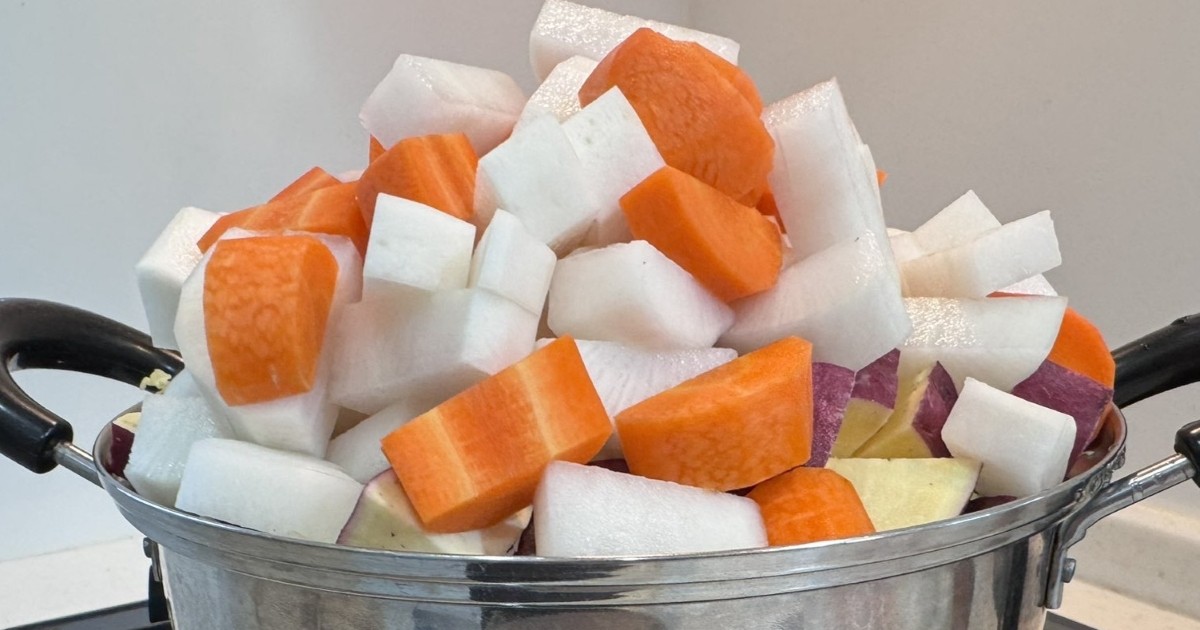 鍋からあふれ出た野菜→「ちょっと待ってて！」約3時間後……“驚きの変化”が2100万表示　「感動した」（1/2） | グルメ ねとらぼ