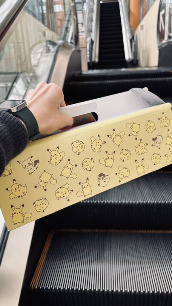 ピカチュウだらけのミスドの箱