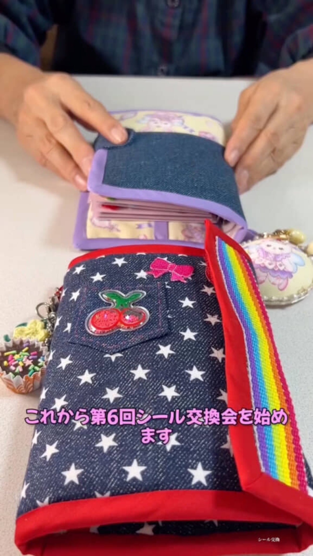 73歳おばあちゃんと孫が6回目のシール交換をしたら……「怖い怖い」「えー！待ってｗ」　ばぁばのセンス爆発なシール帳に孫仰天（1/3） | ライフスタイル ねとらぼ