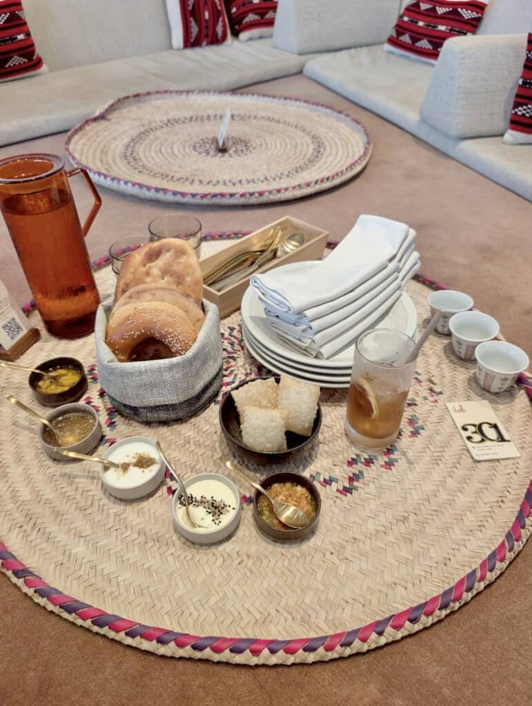 サウジアラビア館レストランにて（写真は万博会期中のもの／ライター撮影）