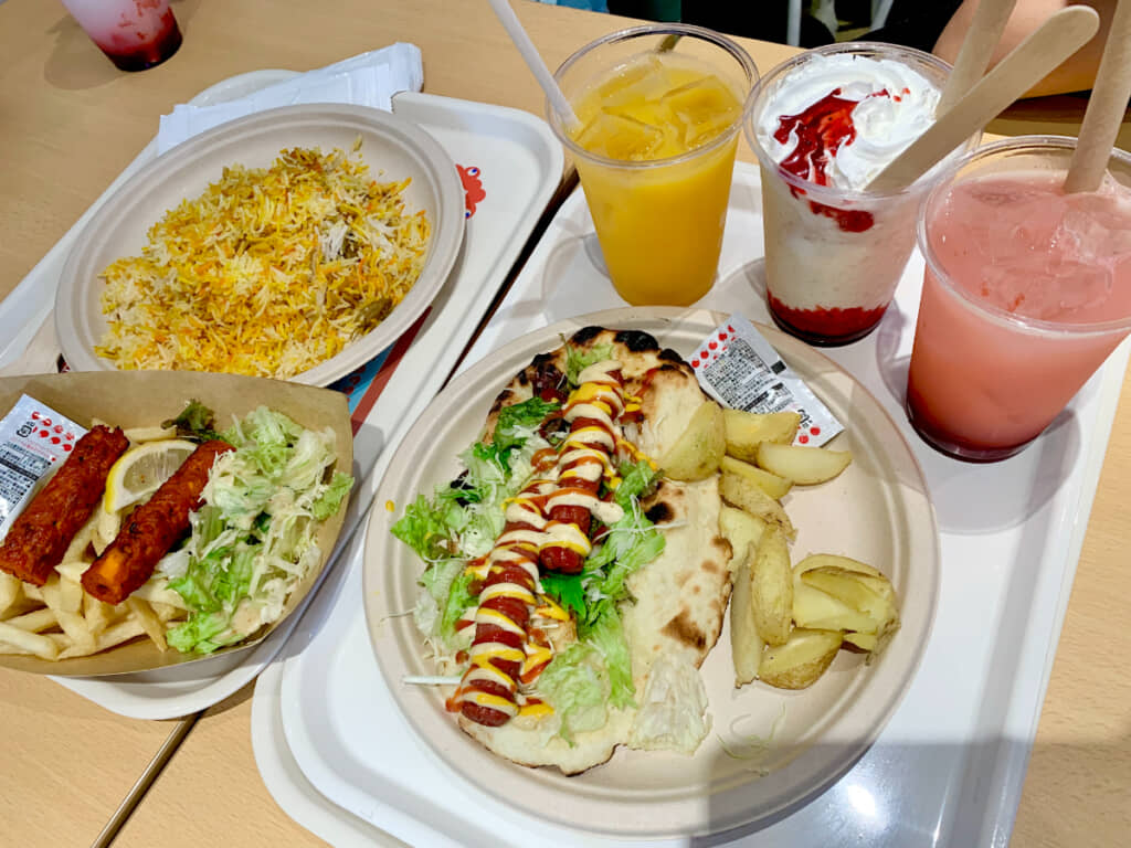 パキスタンレストランにて（写真は万博会期中のもの／ライター撮影）