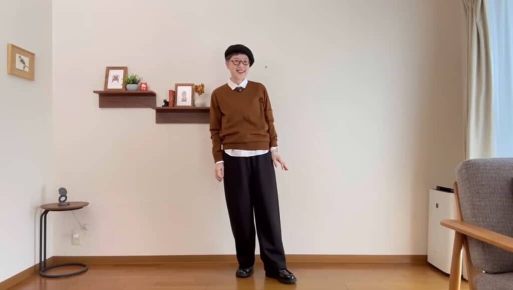 中にシャツを着るのも◎