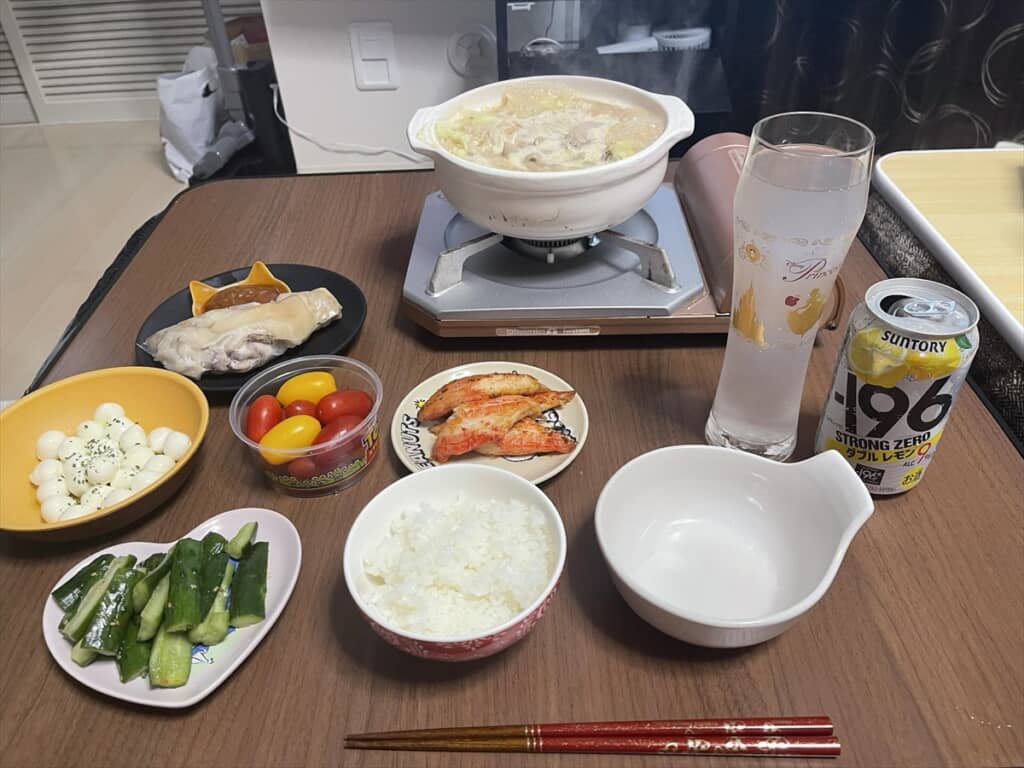 夫、娘、義母がディズニーへ、残された妻の“寂しいお昼ご飯”