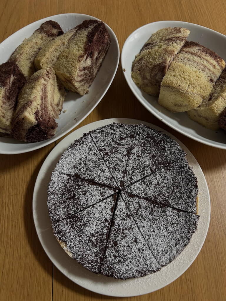 ケーキも作りました
