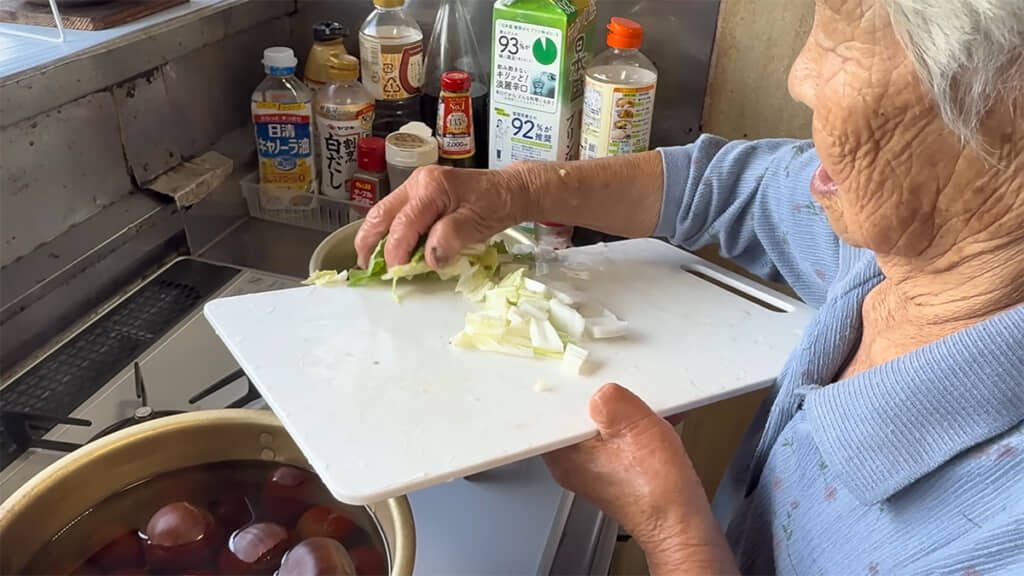 味噌汁を作ります