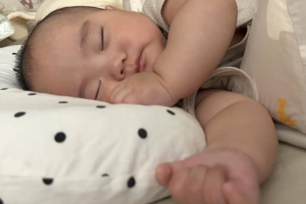 よく眠っている赤ちゃん