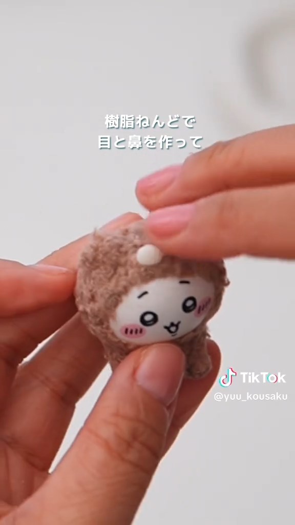 おでこに目鼻を盛ってやれば……