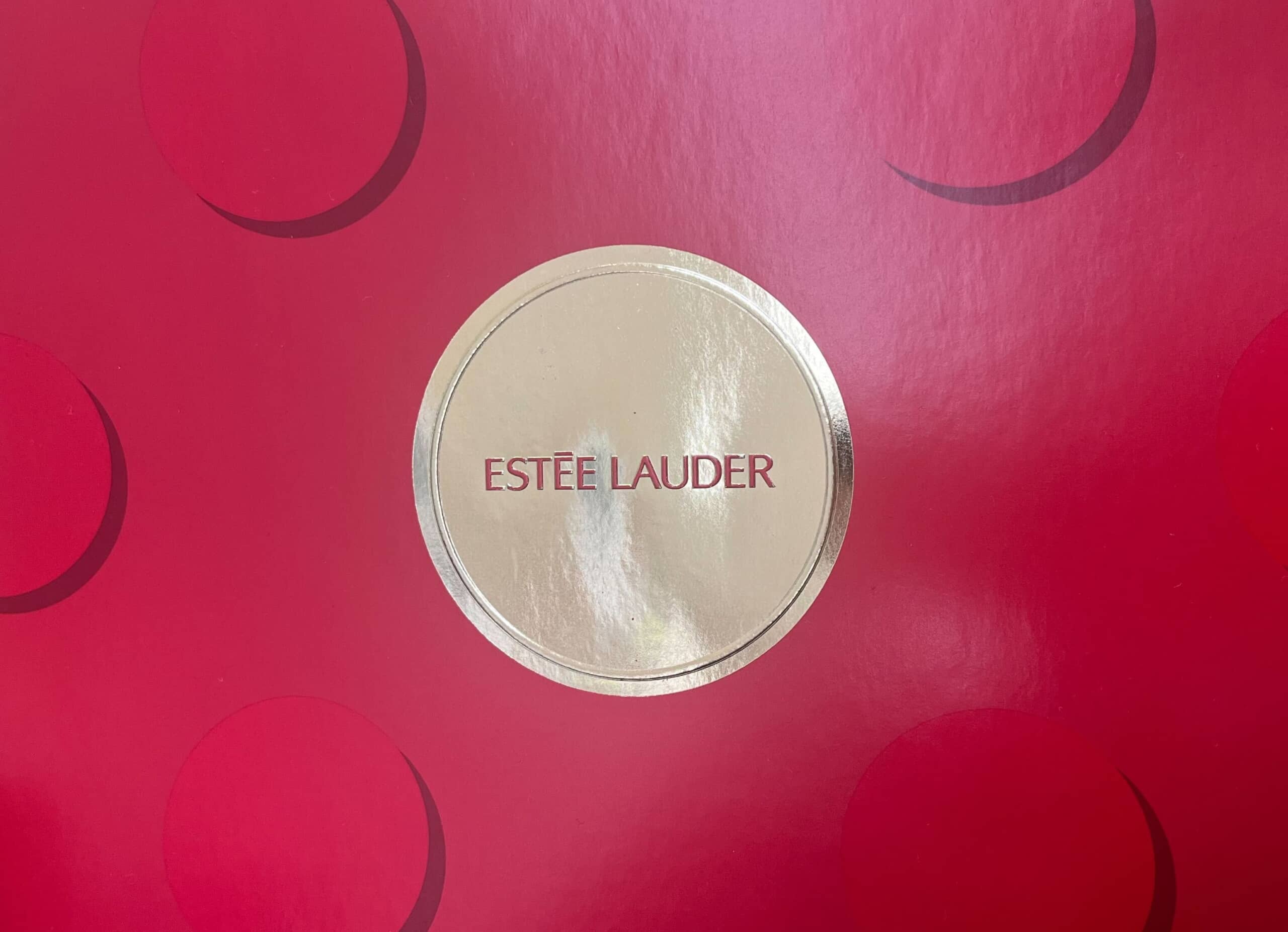 値段にびっくりして買った」 エスティローダーの“限定リップセット”が