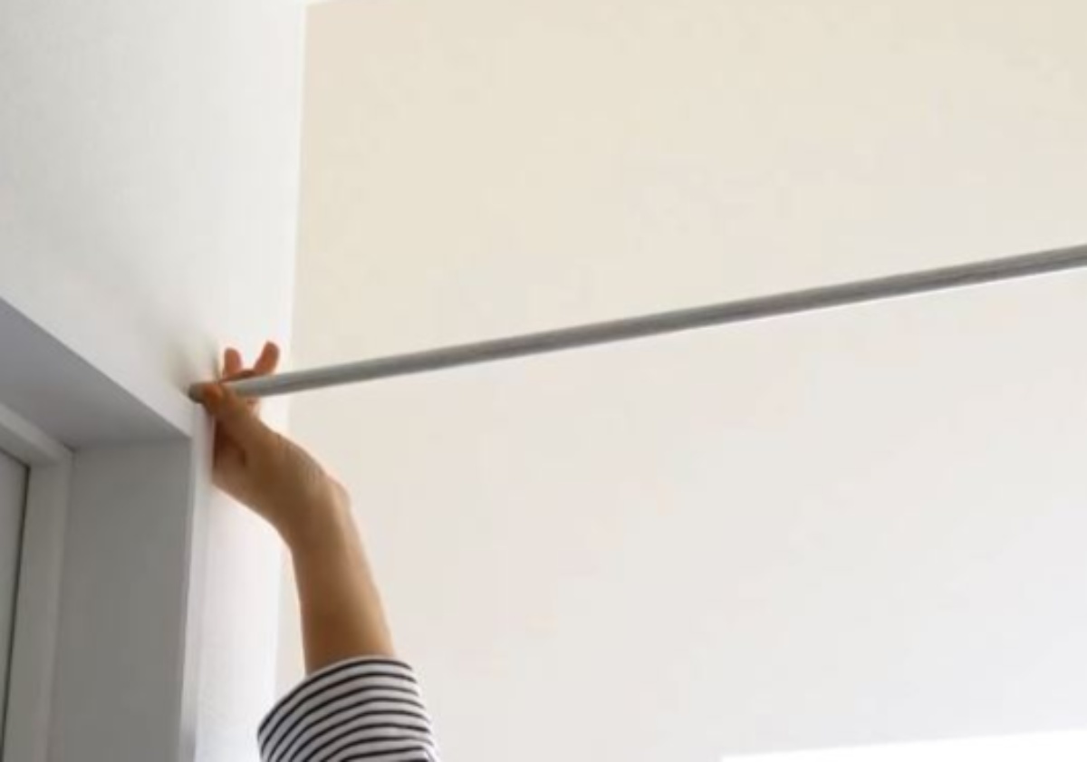 今すぐ試すべき“つっぱり棒活用術”がすごい！　雰囲気ガラリのアイデアへ「これは革命」「片付けも楽チン」「絶対やりたい」（1/3） | ライフハック ねとらぼ