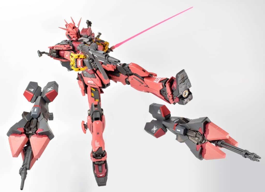 ロボット魂のパッケージイラストを意識した戦闘中のポーズを取る赤いナラティブガンダム