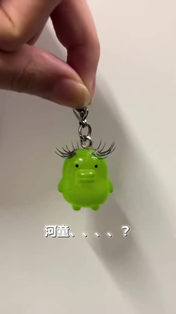 つけまの位置によってカッパのように見えるくちぱっち