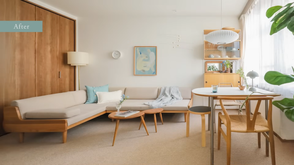 大きなカウチソファーを配置した、模様替え後のダイニング