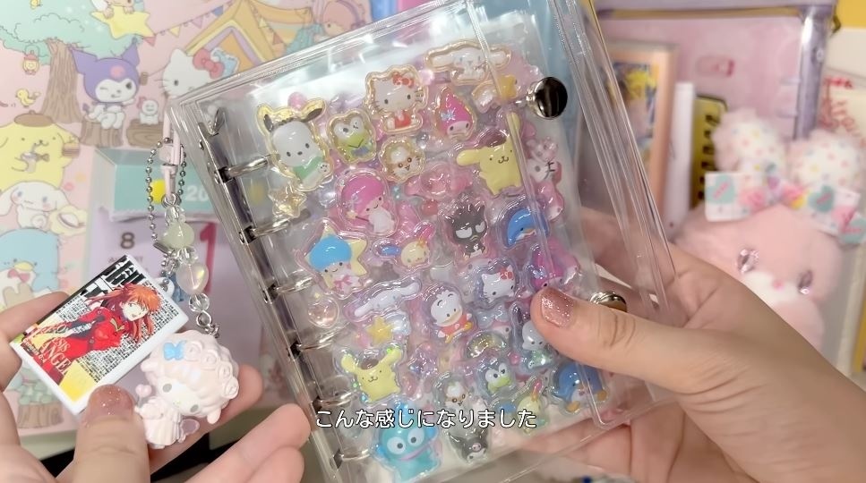 ストラップをつけてお気に入り度アップ