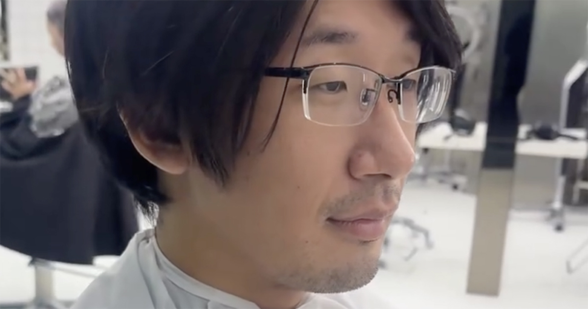 妻「夫を変えたい」→美容師に依頼したら……「若くなった」　“衝撃の仕上がり”が120万再生「こんなにも変わるとは」（1/2） | 美容 ねとらぼ