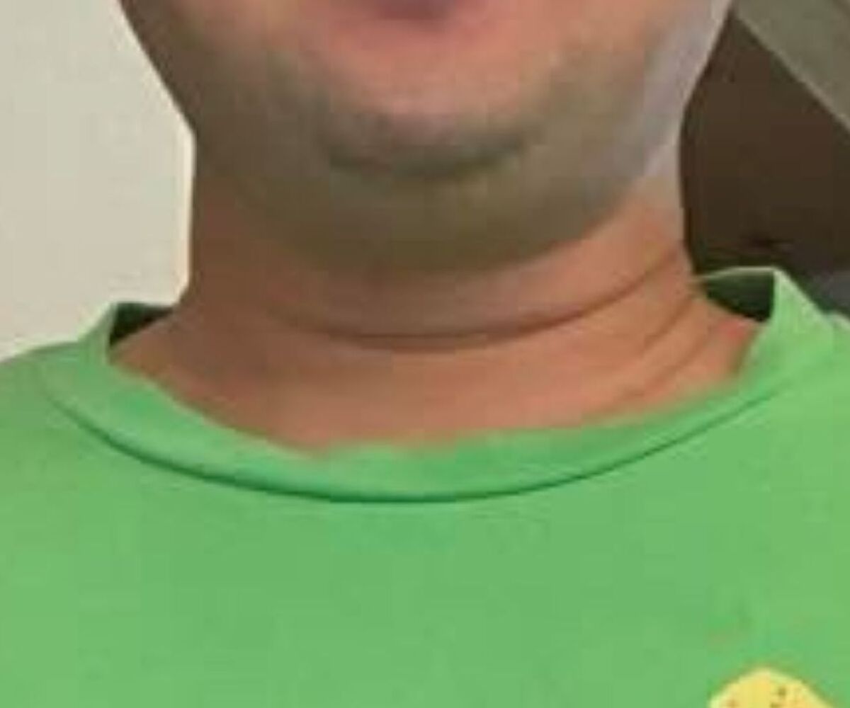 家族でショッピングモールへ行くも、夫だけ……　まさかの格好に「3度見すると思うw」「悔しいですが最高デス」 | 男性 ねとらぼ