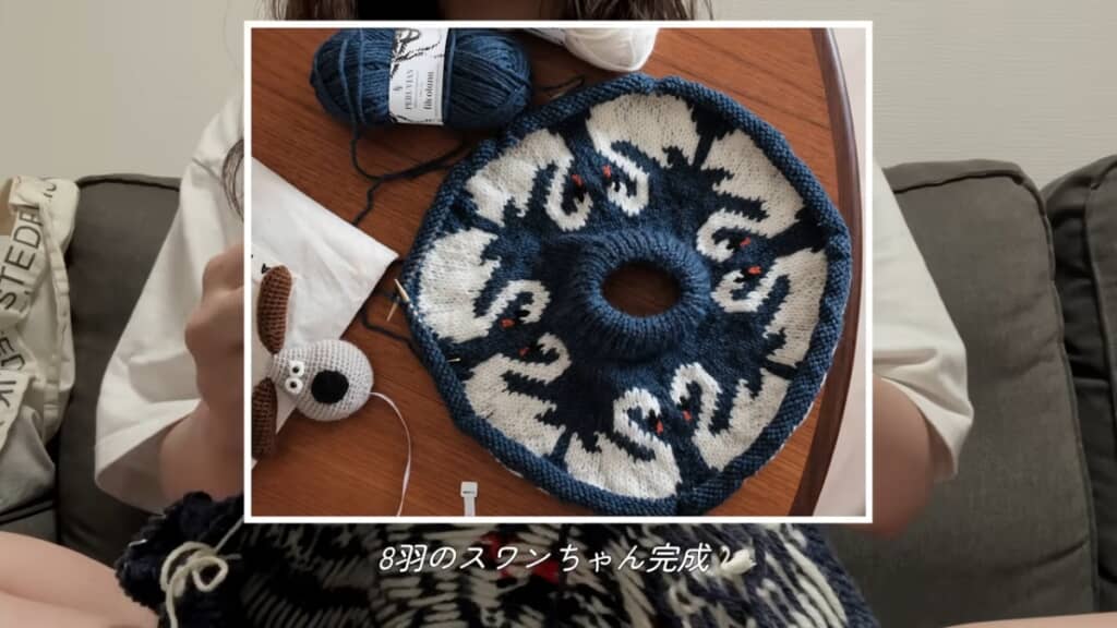 首元とヨーク部分を編みました