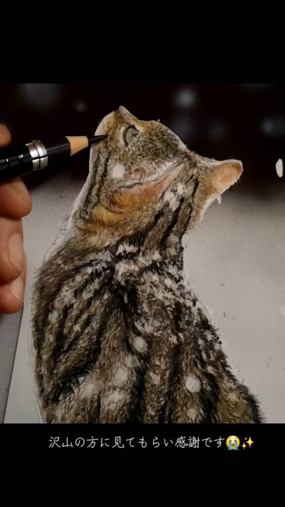 本当にコツコツ描いている……