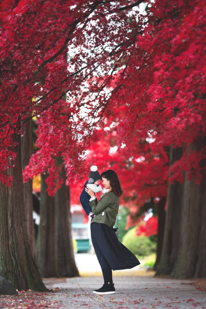 2019年、赤ちゃんの息子さんと見つめ合うママさん