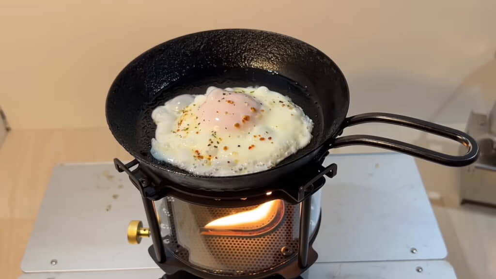 目玉焼もいい感じに焼ける
