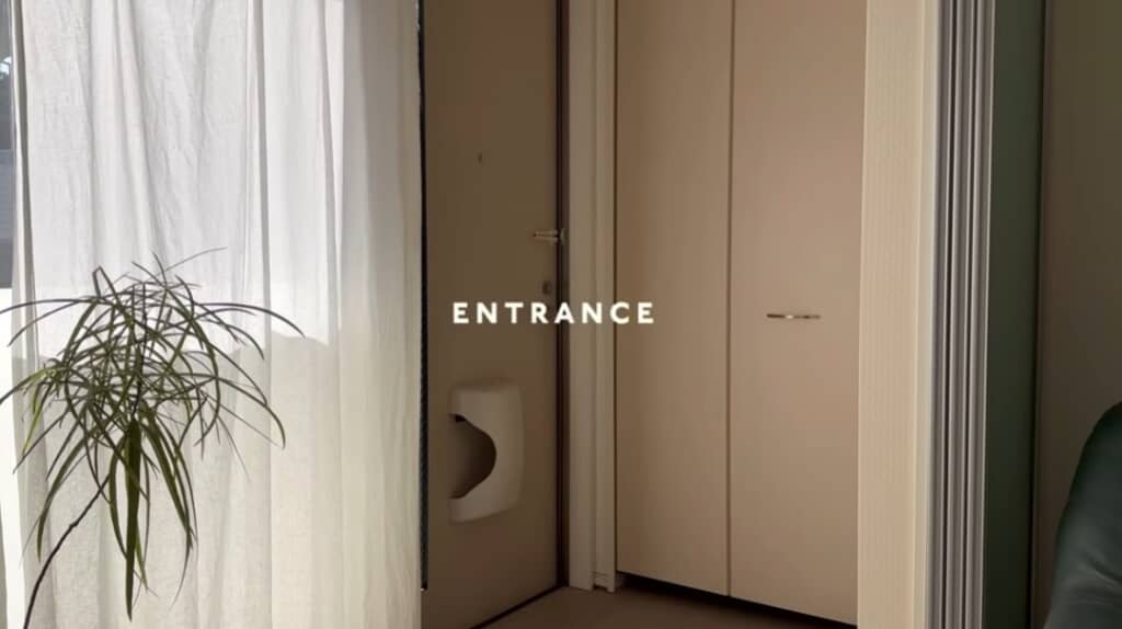 リビングとつながっている玄関