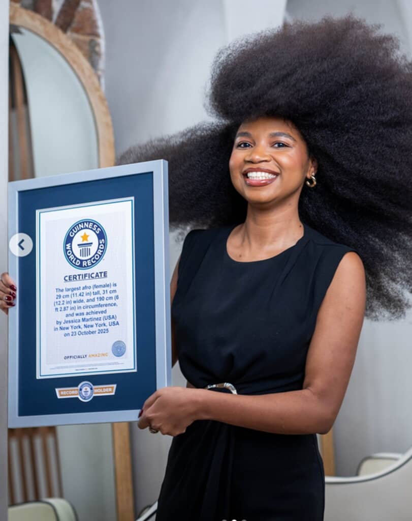 世界一のアフロヘアでギネス記録を更新