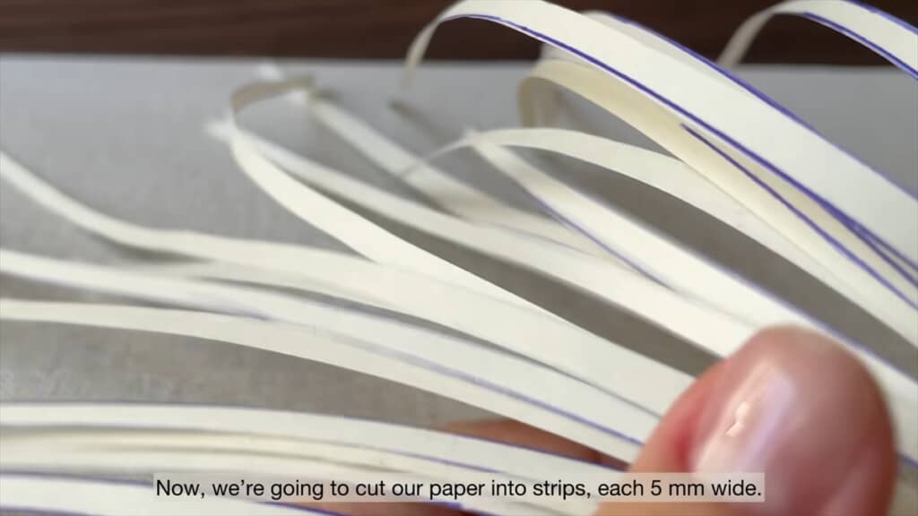 細長い紙をくるくる巻いて作るミニチュアお皿＆ボウル