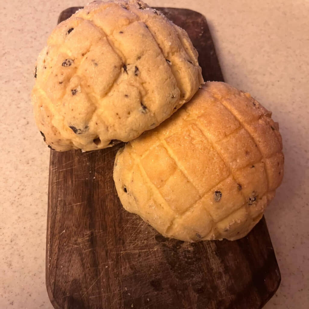 チョコチップ入りのメロンパンまで