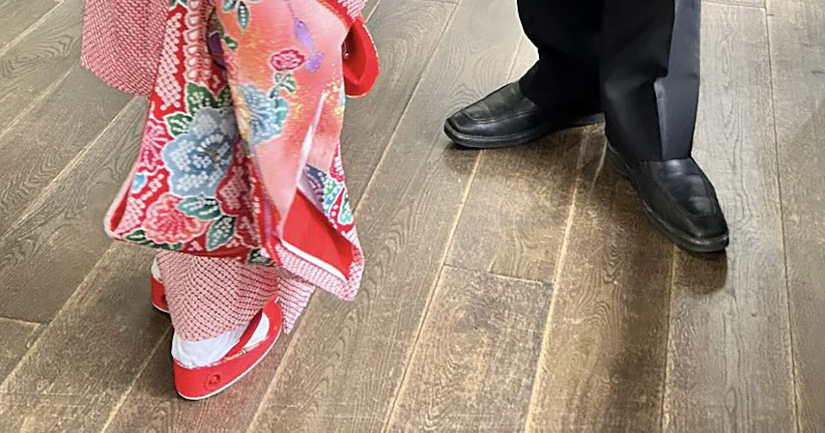 七五三の3歳娘と92歳のひいおじいちゃんが並んだら……　奇跡の“89歳差2ショット”に「カッコ良すぎ！」「見たことない」（1/3） | ライフスタイル ねとらぼ