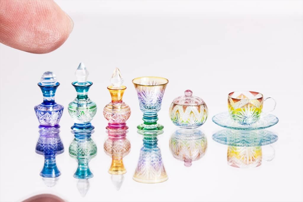 アクリル棒から作るミニチュア切子グラス