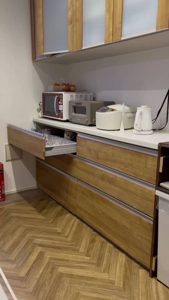 引き出しがあいています……