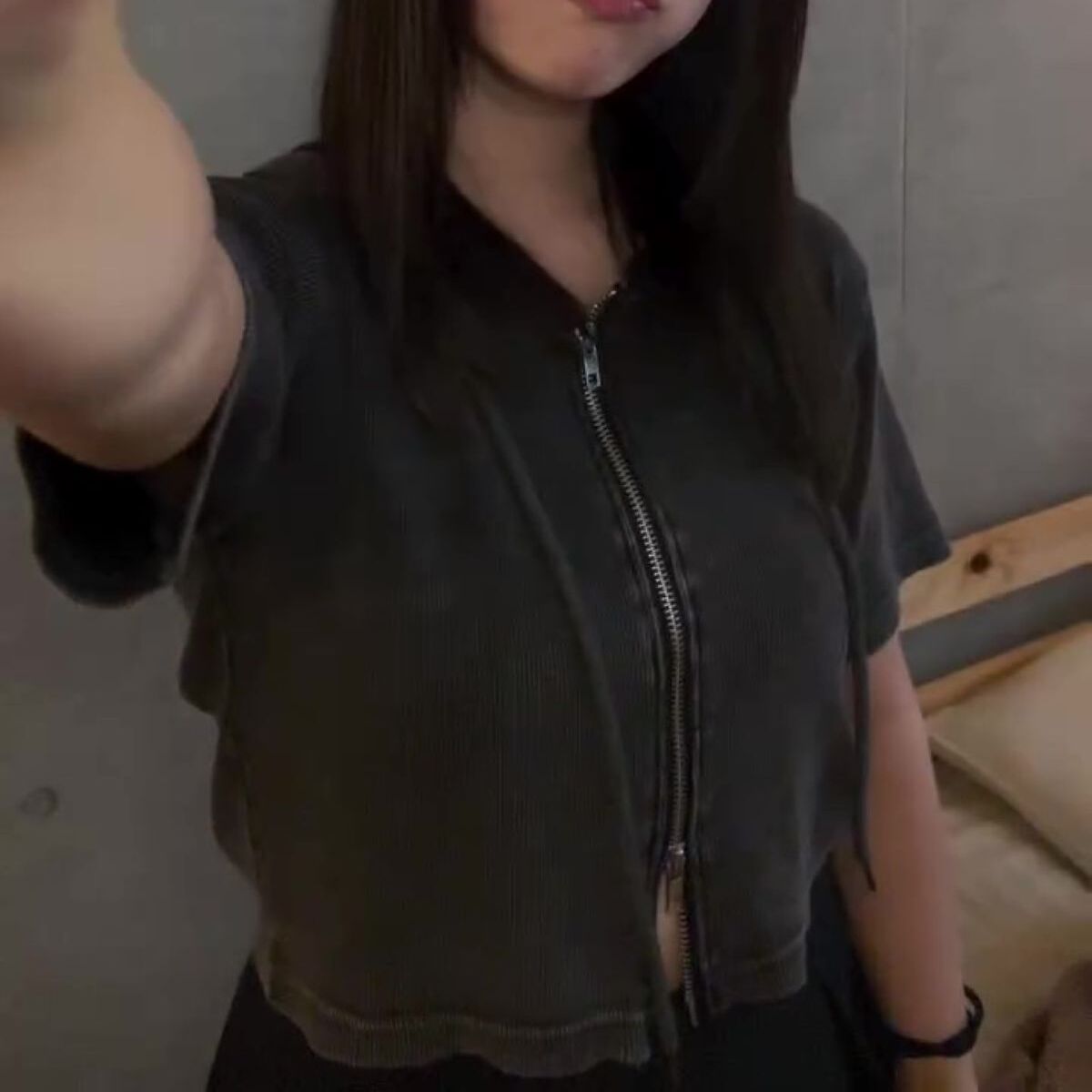 「堀北真希に似ている」と言われた女性→フルメイクしたら……　「反則すぎん!?」「かっけぇぇぇ」衝撃の姿が230万再生 | 美容 ねとらぼ