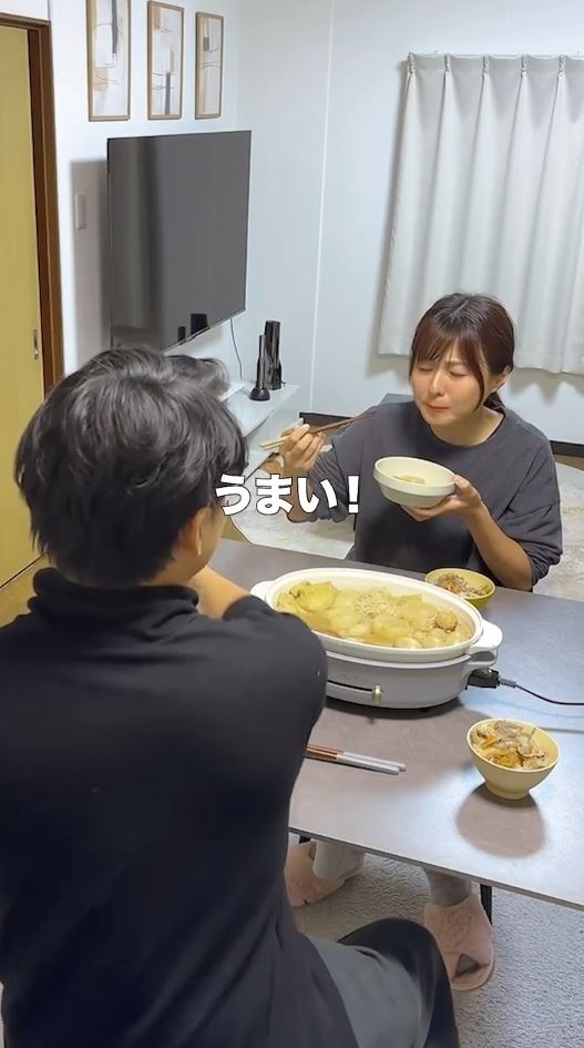 おいしさに感動するりょうこさん