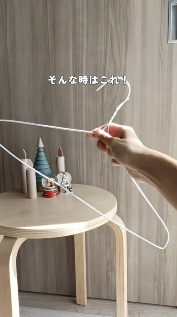 ダイソーのハンガーでお手軽ツリーを制作