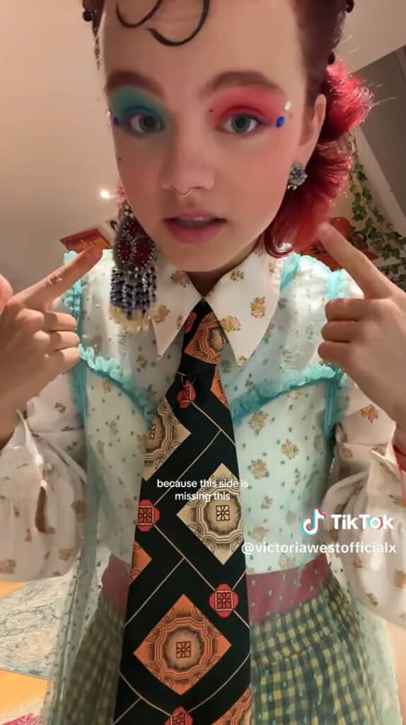 アシンメトリーなピアス